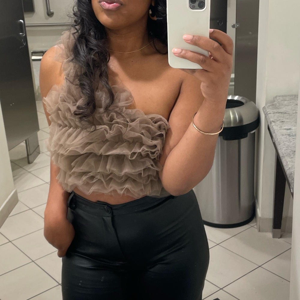 Zara mauve colored tulle one shoulder top